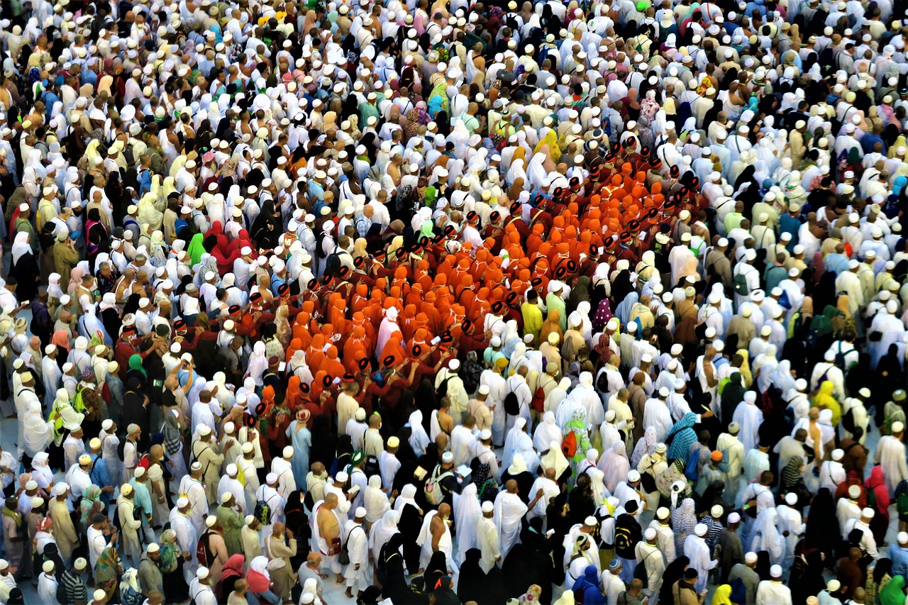 المسلمون بين الاعتصام والافتراق